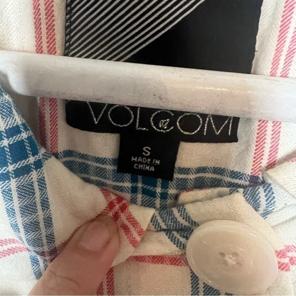 Volcom, adorable red, blue, cream plaid jacket size Jr S - Picture 2 of 8